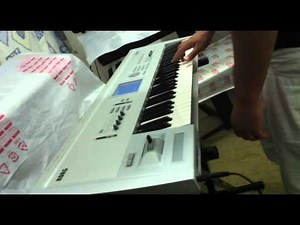 KORG TRITON 61 DEMO NA CLASSIC KEYBOARDS