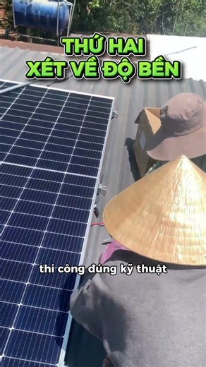 Metal roofs versus concrete roofs: which is better for solar power installation? #youtubeshorts #...