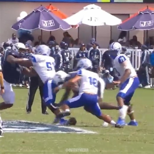 He Used to Play QB… Now He’s HUNTING QBs!