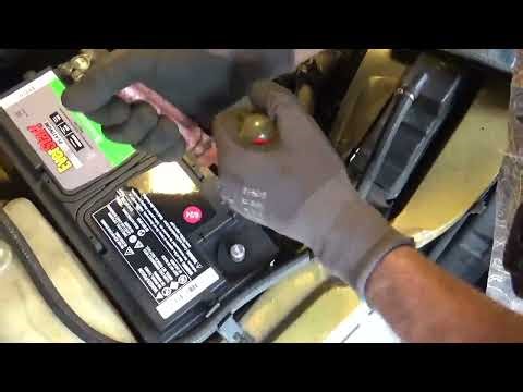 Battery clamp spreading (two methods)