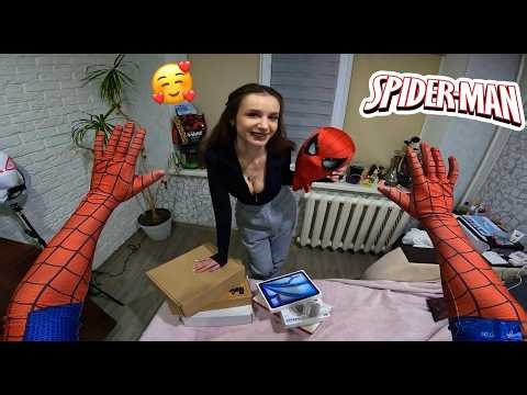 CRAZY FAN GIRL WON’T STOP CHASING SPIDER-MAN(Funny Story POV)‪@Lina-Time‬