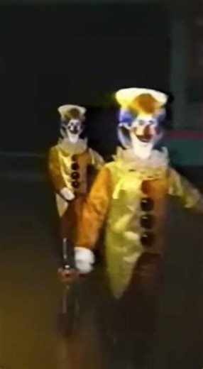 Animatronic Clown on Rollerskates - 1986 VHS Footage CEI Clown Moving Around