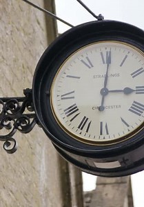 The Repair Shop S01:E07 - Royal Worcester Vase, Village Clock, Hay Press