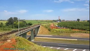 38K reactions · 14K shares | TREM DOUBLE STACK DA BRADO Logística! Passando sobre a Rodovia Washington Luís, Rio Claro, SP. Com 65 vagões carregados com 125 containers de 40 pés e 5 de 53 pés, tracionado por duas locomotivas GE AC44I. Procedente de Rondonópolis, MT, seguindo para Sumaré, SP. Registrado em Maio de 2021. YouTube https://youtube.com//TrensBrasilVideosLucivaldoCarvalho | Trens Brasil Vídeos | Facebook
