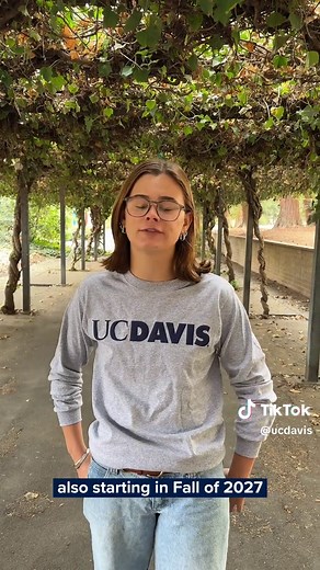 You can now apply to be amongst the first ever class of Business majors at UC Davis for Fall 2025! The UC Davis Bachelor of Science in Business is a first-of-its-kind campus partnership between @ucdavisgsm, @UC Davis Letters & Science, and the College of Agricultural & Environmental Sciences. For more information about the new business major you can visit ucdav.is/BizMajor or click the link in our bio. 🔗 #UCDavis | #Business video description: UC Davis student, Meghan Frederickson reads a newsp