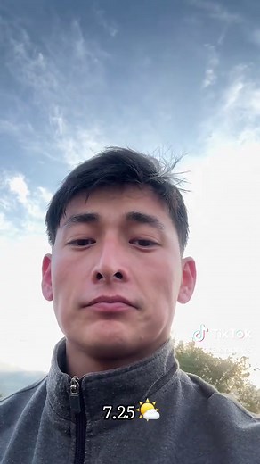 Тарих ағайдың таңы осылай атуда🥱