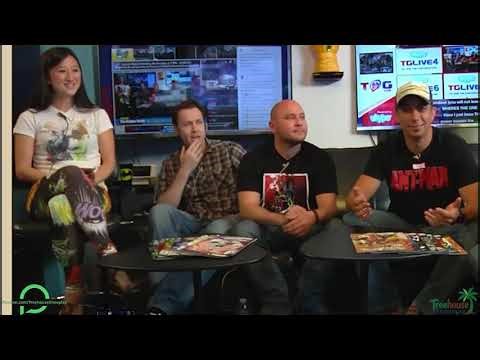 Asian Feet Shaking in Sandals