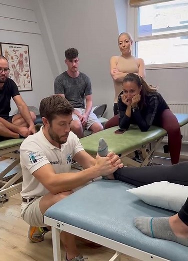 How chiropractors manipulate the ankle joint #chiropractic #osteopathy