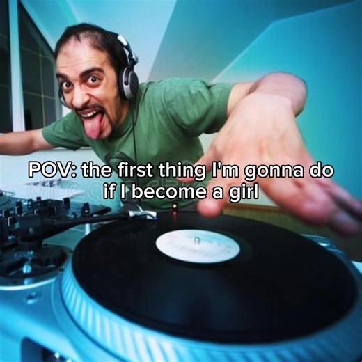 Gender Swap: A Girl's First Experiences