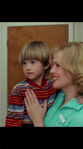 Cinematic experience on Instagram: "Tom Hanks signed onto the film after an hour and a half of reading the script, agreeing to take the role only if it was historically accurate. When Paramount Pictures imposed budget cuts—slashing about $10 million and pressuring director Robert Zemeckis to remove scenes like the shrimp boat and Vietnam sequences—Zemeckis fought to keep them. The studio sent executive Michelle Manning to oversee filming and control costs. To save the film’s scope, Zemeckis and