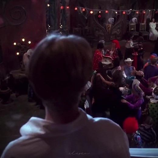 Casper 1995 Dining Scene | Devon Sawa and Christina Ricci