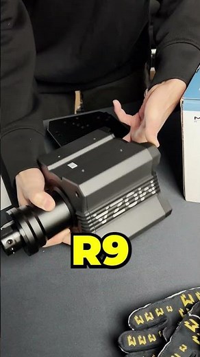 MOZA R9 Wheelbase Unboxing!