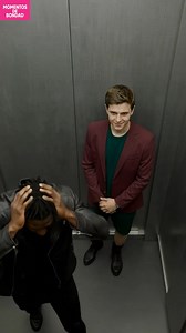 573K views · 2.6K reactions | ¡Sorpresa en el Ascensor! Un giro inesperado durante un viaje. #fblifestyle #AI Generated using Kling AI . . . (Sólo con fines de entretenimiento. Consulte a profesionales si se presentan orientaciones sobre actividades. Si se muestra alguna marca, no implica ninguna afiliación. Si se inspiran en hechos reales, pueden incluirse adaptaciones creativas. El contenido puede incluir imágenes públicas.) | Fabiosa Español | Facebook