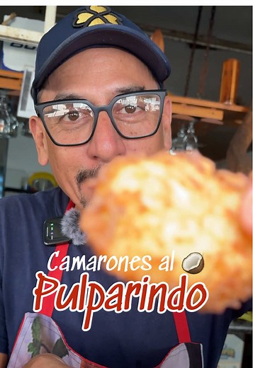 Camarones al Coco con Salsa de Tamarindo