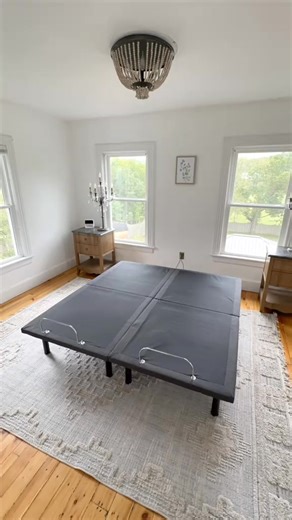 🌌[Zero Gravity Suspended Bed Frame | Cloud Sleep Revolution] Switch to zero-gravity mode with one click, instantly reducing stress to zero! ⚡️ Zero Gravity Technology ✅ NASA-designed suspension principle for evenly distributed body pressure ✅ Wireless remote control for precise adjustment, simultaneous head and leg lift | Gloria N