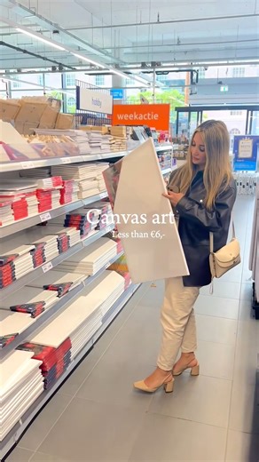 DIY Canvas art Follow me for more cool things for the home🏠 #DIY #diydecor #tipdiy #diyhomedecor #ikeahack #diyproject #dreamclostet #inspiremeneutral #canvas #art | Esprit de Famille