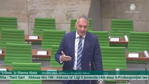 Ninnota b’dispjaċir li l-Kap tal-Oppożizzjoni qed jirrepeti rimarki qarrieqa li d-deputati tiegħu lissnu kemm il-darba. Dawn ir-rimarki ta’ dalgħodu, Alex Borg għamilhom tiegħu stess meta infexx jattakka l-kwalita’ tal-mediċini ġeneriċ i. Attakk dilettant, immatur u bla bażi fil-verita’ u x-xjenza, li jikwalifika bħala diżinfirmazzjoni perikoluża (jekk mhux kriminali). Ir-rimarki ta’ Alex Borg u l-PN imorru kontra kull norma u regolament ta’ kull aġenzija tal-mediċini madwar id-dinja; fosthom l-