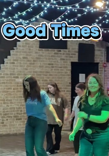 This one’s for the real ones who know the Good Times line dance the second the music starts. Throwback energy, big smiles, and the whole floor moving at Coast Line Dance with Rockin Randy DJ in Jonesboro, Arkansas. @Marilu @rockinrandydj Jonesboro AR @Caroline Pennywitt @Londyn Paslay #GoodTimeDance #CoastLineDance #