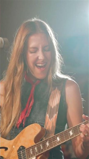Lily Meola Box Session