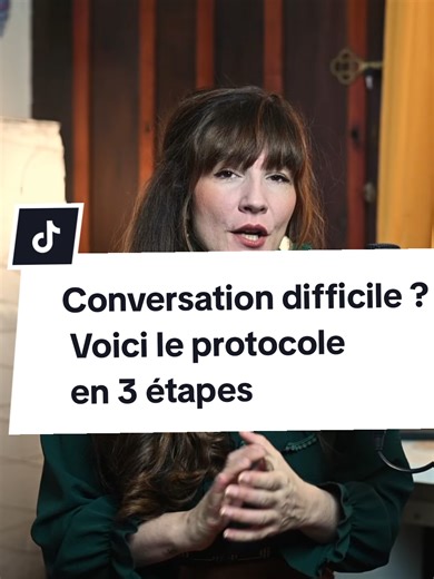 Conversation difficile ? Voici le protocole en 3 étapes 1️⃣ L’Amorce Commencez par : « C’est difficile pour moi d’en parler. » Vous baissez les défenses. L’autre devient plus coopératif. 2️⃣ Le Choix Au lieu d’imposer, demandez : « J’ai besoin de ton aide pour choisir la meilleure option. » On ne résiste pas à une solution qu’on co-construit. 3️⃣ Le Bouton d’urgence Si ça tourne en rond : stop. « On en reparle dans deux jours. » Le temps sépare l’émotion des faits. Moins de tension. Plus de clar