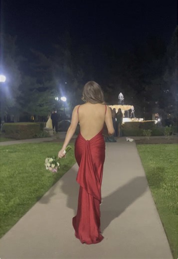 i could barely walk those heels were horrid 😞😞 #prom