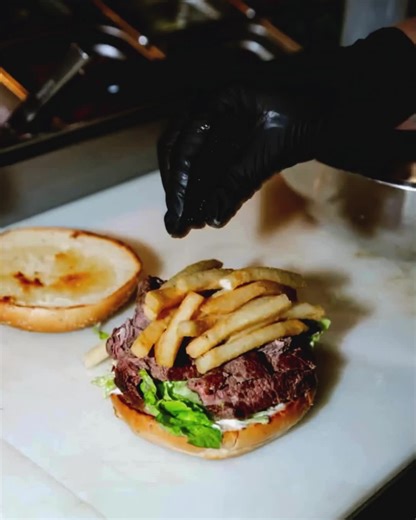 Grocery List 1. Run into someone you know → bail 2. Order Harry's Steak Frites Burger Burgers without the bullsh*t. Order immediately via the app: https://order.helloharry.com.au/download #SteakFritesBurger #LimitedTimeOnly | Hello Harry