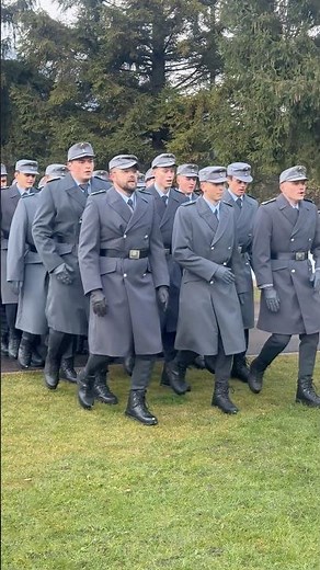 March with singing - Mountain Infantry Battalion 233🦅🇩🇪 #bundeswehr #military #soldiers #army #ma...