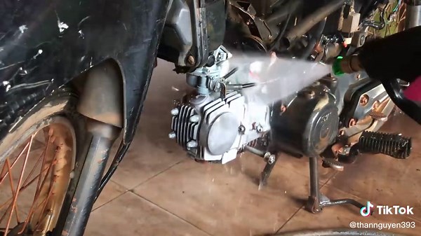 Motorcycle Cleaning Tips for a Spotless Shine