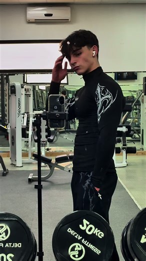 Quarter Zip Release: Unleash Aesthetic Gym Vibes