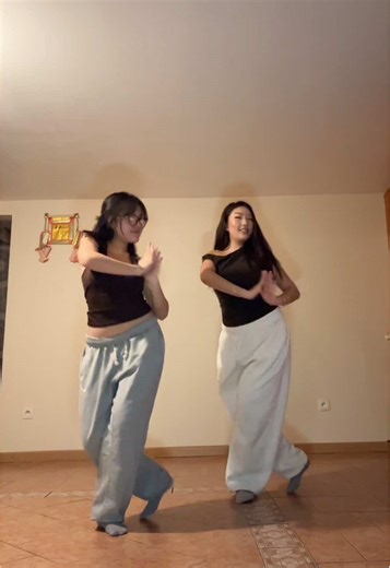 Exploring Hmong Dance Culture