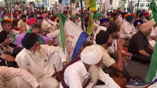 Farmers in Punjab block highways over paddy procurement, stubble burning cases