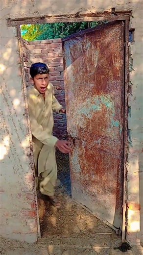 3"5 Gadgets That Solve Problems You Didn't Know You Had!"2025Gadgets That Feel From The Future!"2025