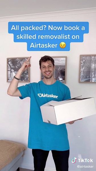 You’re probably packing for your move all wrong 😩 Here are 3 moving tips to make that move just a bit smoother! 👉 Need a hand with packing up the rest of your place? Post a task! 👉 Need help moving large items to your new place? Post a task! . . . #smoothmove #movingtips #movingtips #movingtip #diymovingtips #easymovingtips #homemovingtips #bestmovingtips #housemovingtips #moving #airtaskerhomehacks