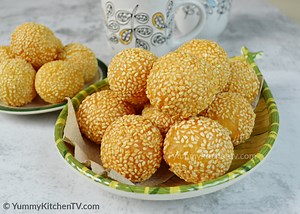 Sesame Balls (Cheesy Buchi) - Yummy Kitchen