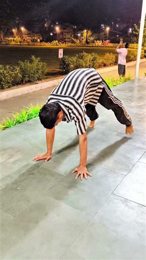 Easy press handstand tutorial ✅🔥...#calisthenics#workout #motivation #streetworkout#tutorial #viral