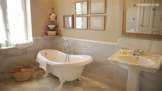 Outdated bathroom trends that everyone is ready to see go
