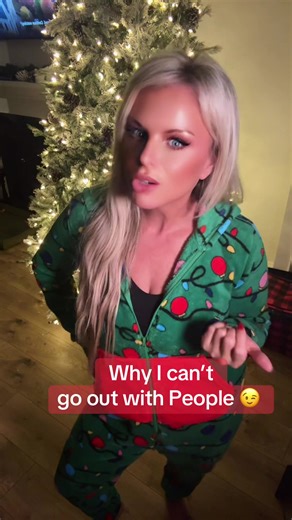 I’m not avoiding you I’m just an introverted/extrovert !#grinch #introvert #christmas #rossfinds #holidays