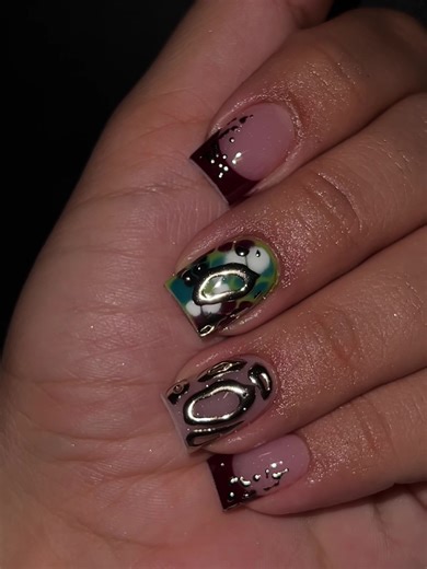 Used @vbeautypure 🎨 - Platinum Silk Acrylic - Gel Polishes 033, 003 & 082 - Black & white liner gels - White Gold Chrome Dc BIANCA10 at checkout to save 💸 . . #vbeautypure #teamvbp #lasvegas #fyp #nailinspo