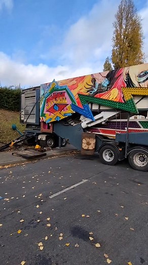 🚨 NOUVEAUTÉ Foire Saint-Martin de Pontoise 🚨 Retrouvez cette année en nouveauté le Xtreme dir Hannequin un top scan by Mondial Rides fraîchement arrivé en France 🇫🇷en 2025. À découvrir du 7 au 23 Novembre Yann, fondateur de Photographie Foraine #fblifestyle | Photographie Foraine