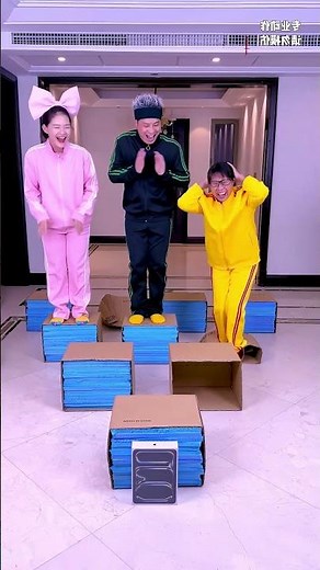Random Box Jumping Challenge! # Funny Family # Party