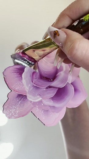 Art Techniques: Creating Textured Effects with Paint