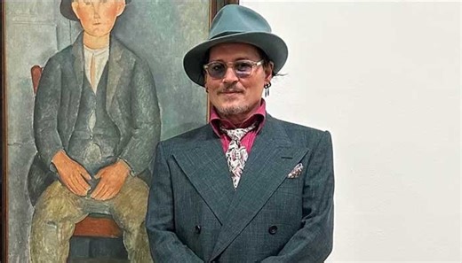 Johnny Depp visits Modigliani artwork after London premier of his film 'Modi'