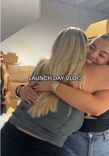 Best Friends' First Ever Hug Caught on Camera