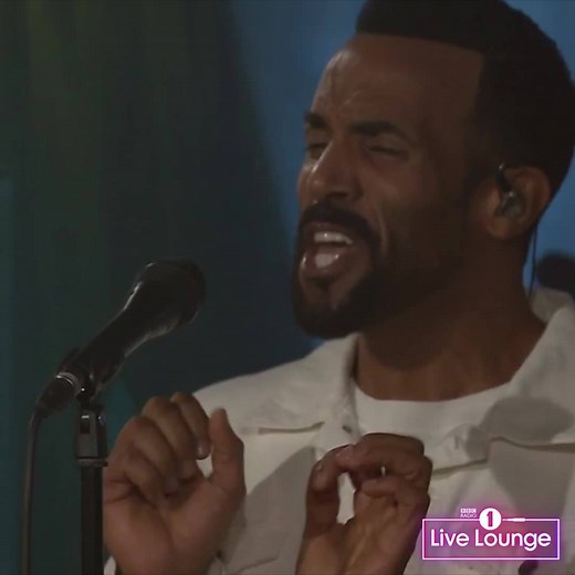Craig David mixes Wild Thoughts with Music Sounds Better With You and it's EVERYTHING 😍 | BBC Radio 1