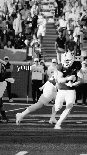 Josh Dallas on Instagram: "KEEP STACKING DAYS🙌🏻💎 #hardwork #football #sports #collegefootball #motivation"