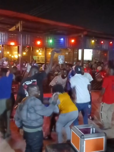 X'mas praise at Diwomere Pub #fyp #ghanatiktokers🇬🇭🇬🇭🇬🇭 #xmas #foryou #ghanatiktok🇬🇭 Diwomere Int Live Band 🔥