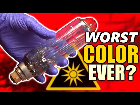 THIS LAMP SOXs! "Yellow" tech of bright metal vapor lamp. Beats modern LEDs in brightness per watt?