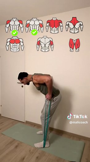 Körpertraining mit einem Widerstandsband für Zuhause