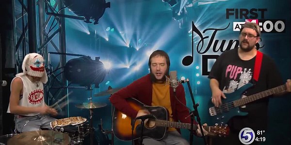 Comma, Splice on Tunesday!