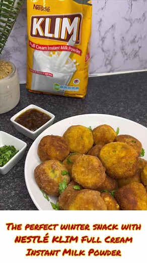 The perfect winter snack to keep you warm and cozy with NESTLÉ KLIM Full Cream Instant Milk Powder 500g. Follow this simple recipe to make these yummy potato bites. Ingredients; 7 tbsp NESTLÉ KLIM Full Cream Instant Milk Powder 2 medium potatoes, boiled 1⁄2 cup corn 4 tbsp coriander, finely chopped 1⁄2 cup grated cheddar cheese 1 chilli, finely chopped 2 cloves garlic, crushed 5 tbsp corn flour Salt and pepper, to taste 1 cup breadcrumbs 1 egg Oil, for frying Serving suggestion: Chutney Coriande